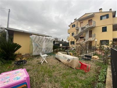 Appartamento - Trilocale a Castellina Marittima