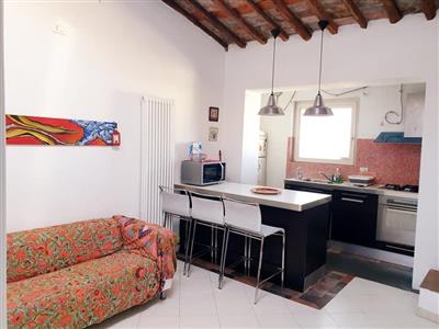 Appartamento in buono stato di 120 mq. a Marina Di Carrara
