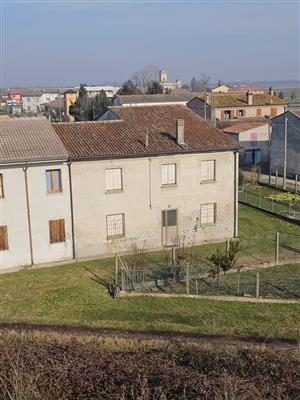 Porzione di casa in buono stato di 200 mq. a Sacchetta Canfore