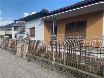 Casa indipendente a Egna in provincia di Bolzano