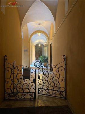 Fiorenzuola dArda: Stabile/Palazzo Altro