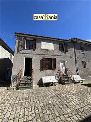 Casa indipendente a Pergola in provincia di Pesaro e Urbino