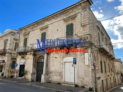 Casa indipendente in vendita a Ruvo di Puglia Piazza Castello