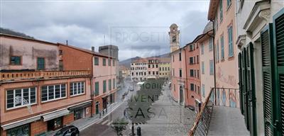 Appartamento in vendita a Varese Ligure Centro storico