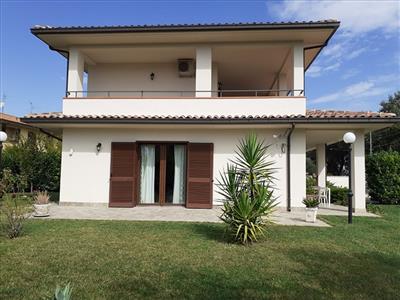 Villa in vendita a Rosciano Villa Oliveti