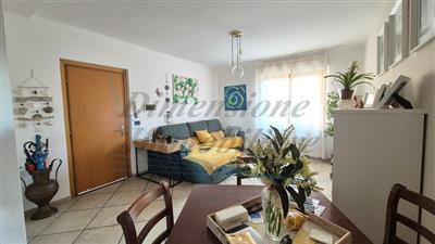 Appartamento - Quadrilocale a Rosignano Solvay, Rosignano Marittimo