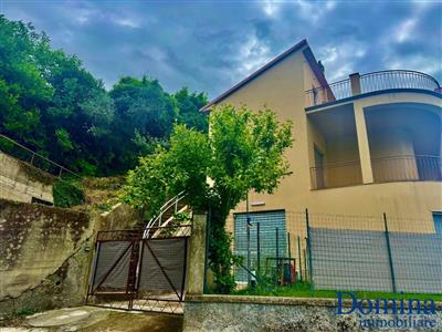 casa indipendente in vendita ad Arcola
