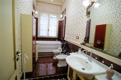 casa indipendente in vendita a Lucca